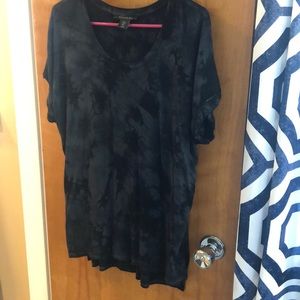 Size large black and grey shirt